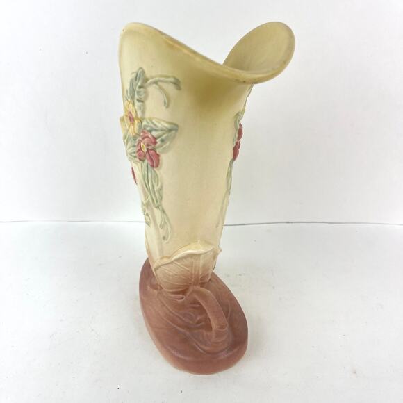 Vintage Hull Art Pottery Wild Flower Cornucopia Vase - Picture 6 of 8
